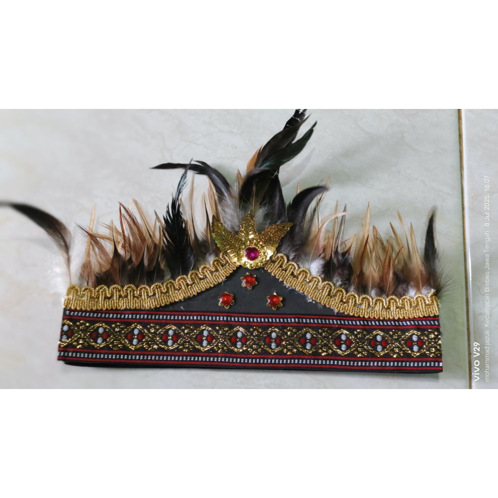 mahkota dayak Kalimantan