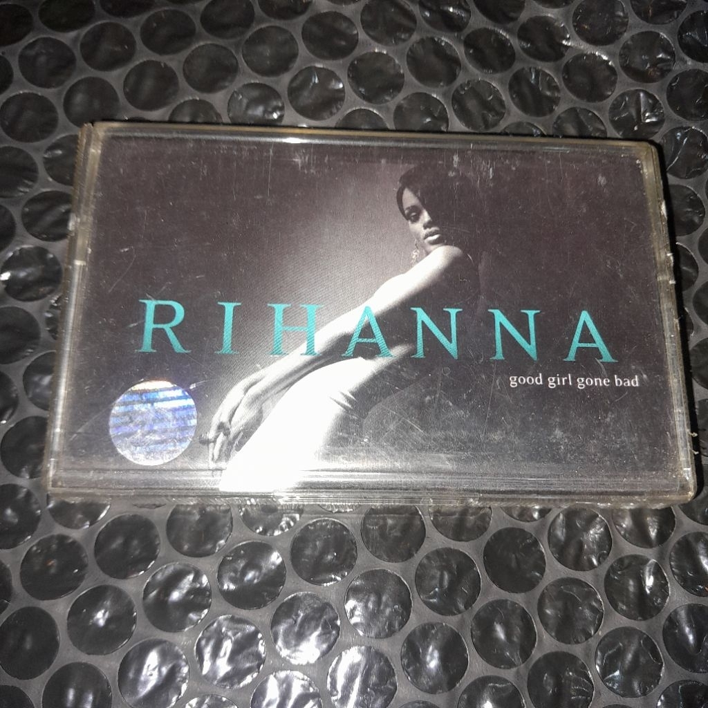 kaset pita rihanna good girl gone bad