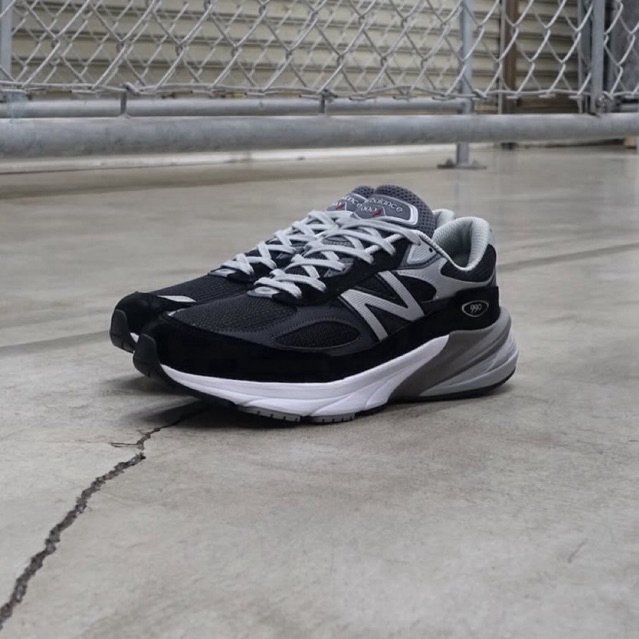 Sepatu New Balance 990V6 Black White Grey Original Resmi Map