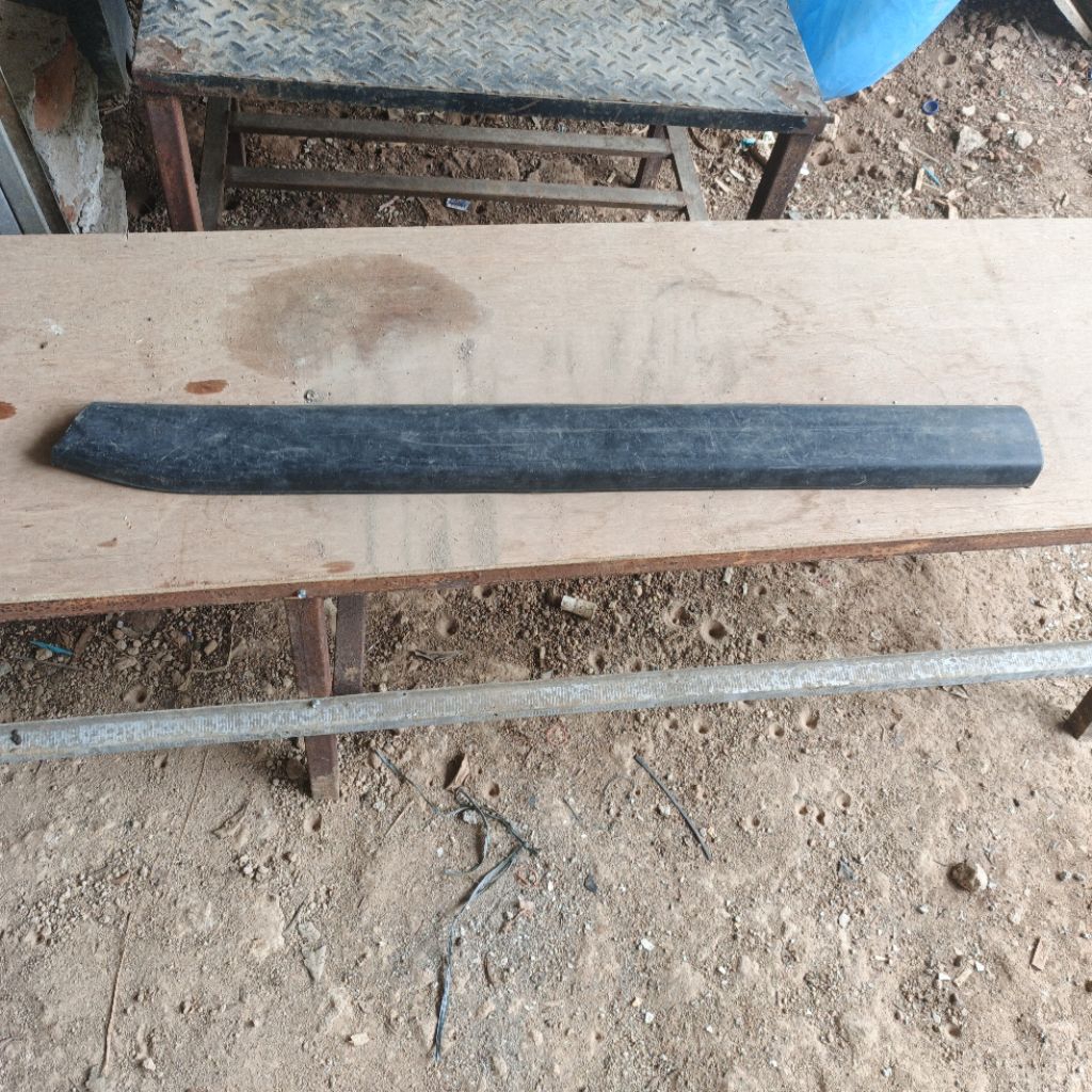 moulding list pintu depan nissan xtrail X-TRAIL T31