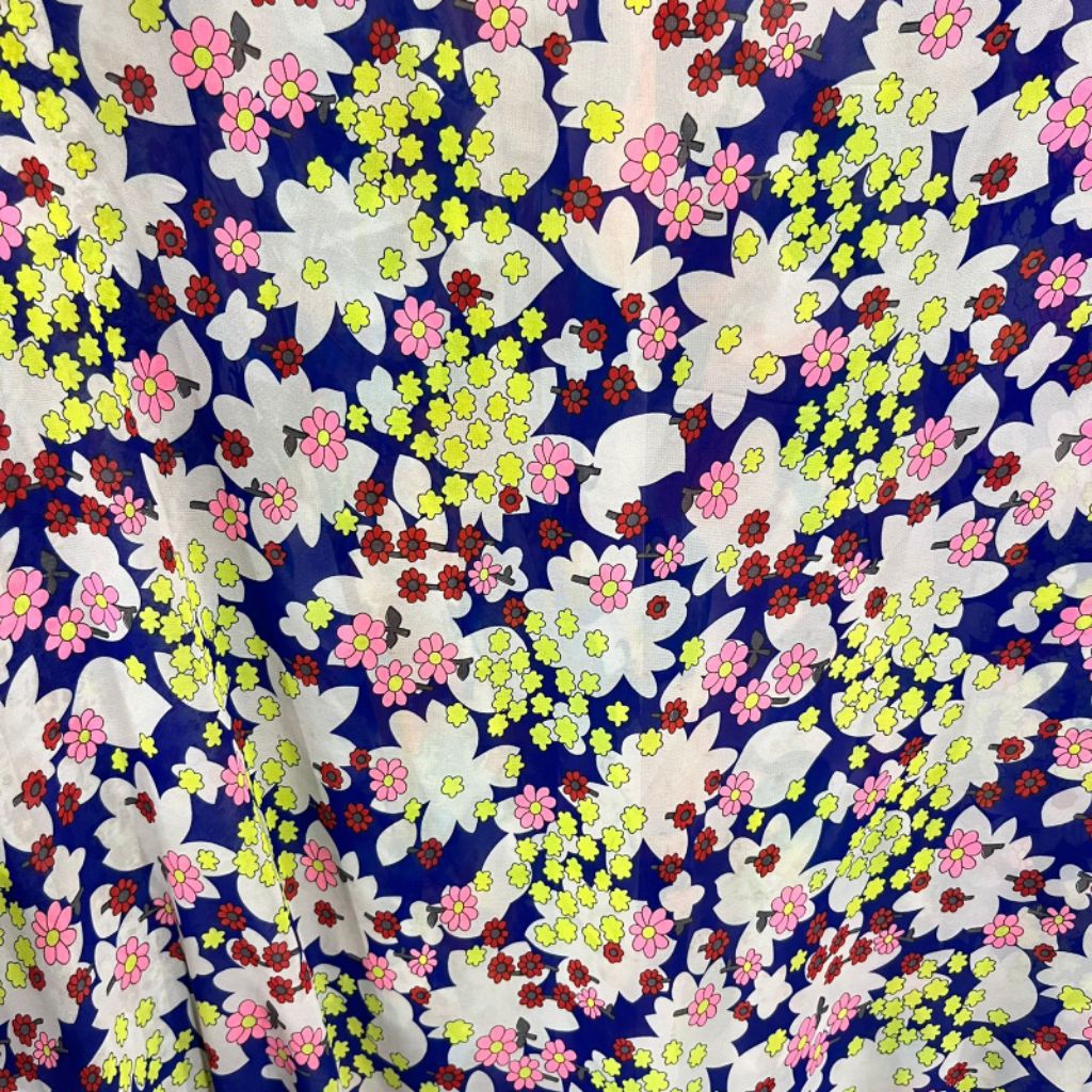 Kain ceruty  motif bunga kecil / kain seruti bahan kebaya /bahan gamis