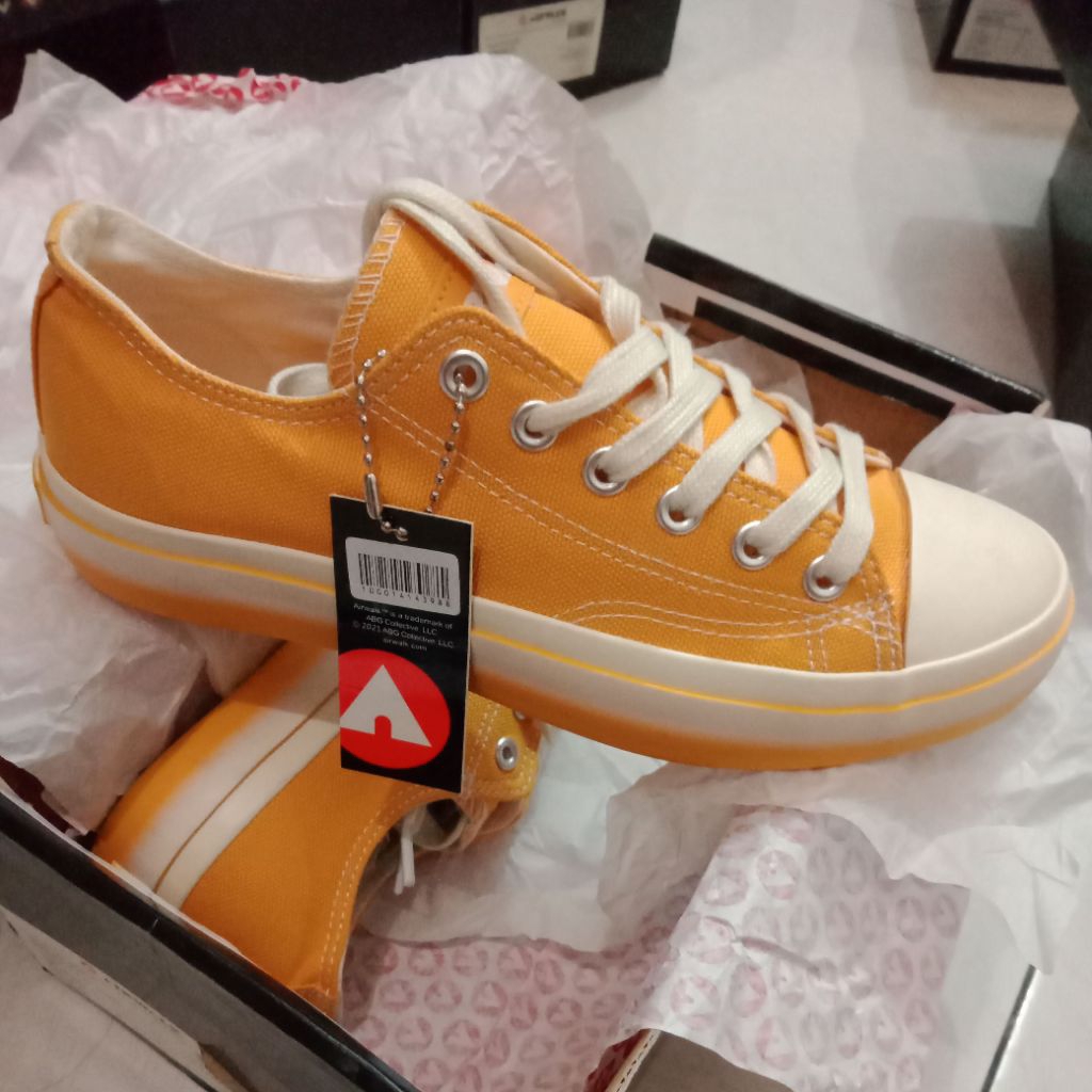 SALE ‼️ AIRWALK  WOMEN ORIGINAL STORE.BNIB