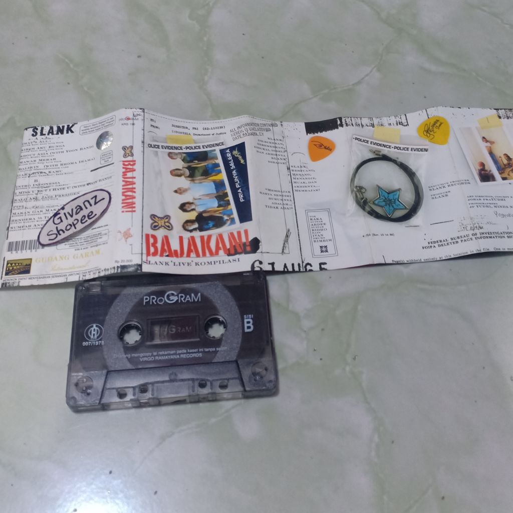 Kaset pita SLANK - Bajakan