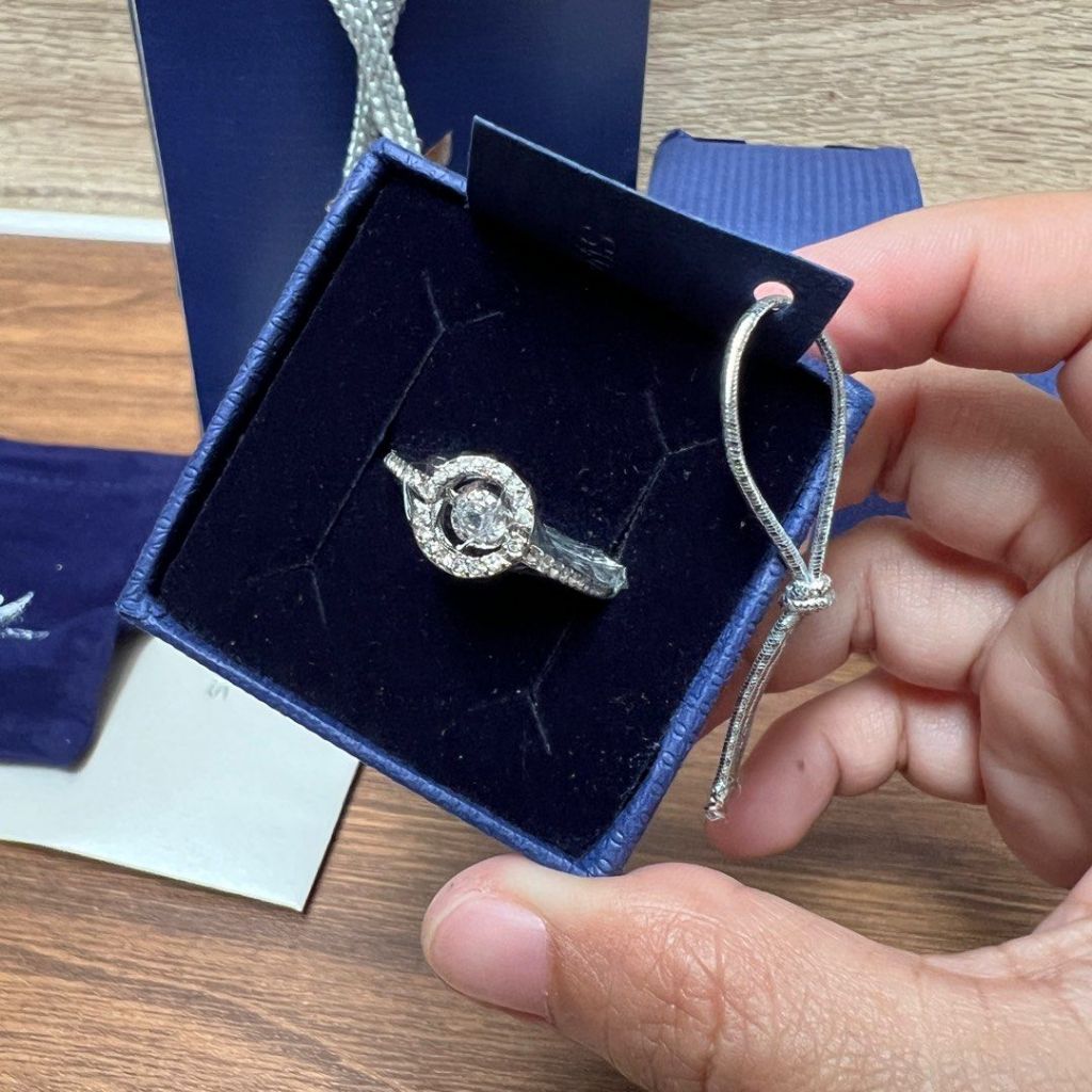 Cincin Swarovski Dancing Stone