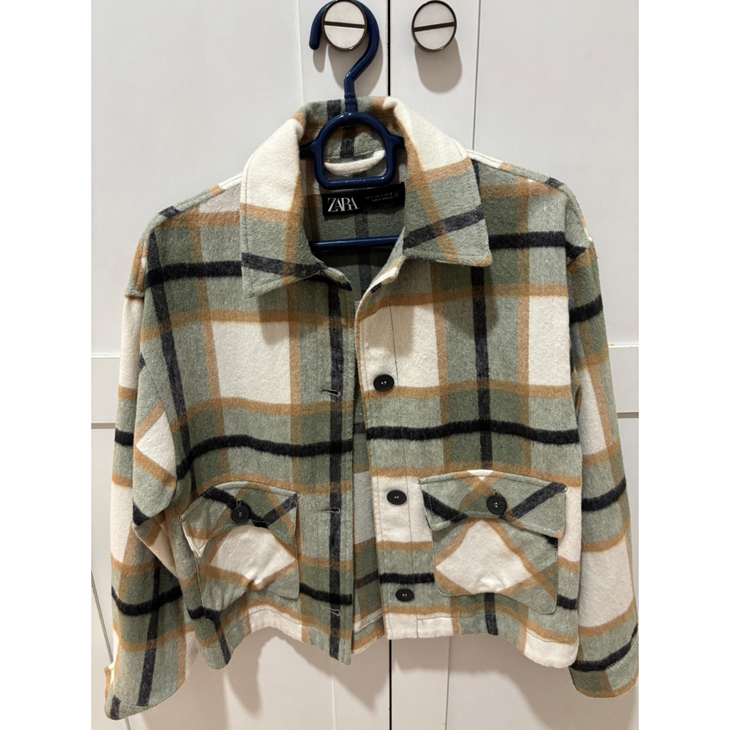 Jaket kotak kotak merk ZARA Top Summer bunga’ merk ZARA Crop Sweater Top Merk Zara