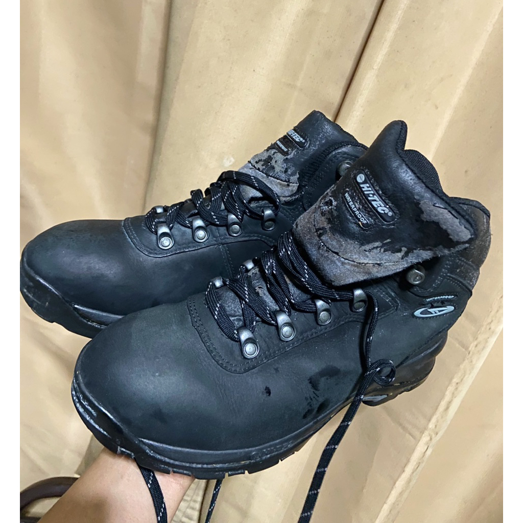 sepatu gunung hitec