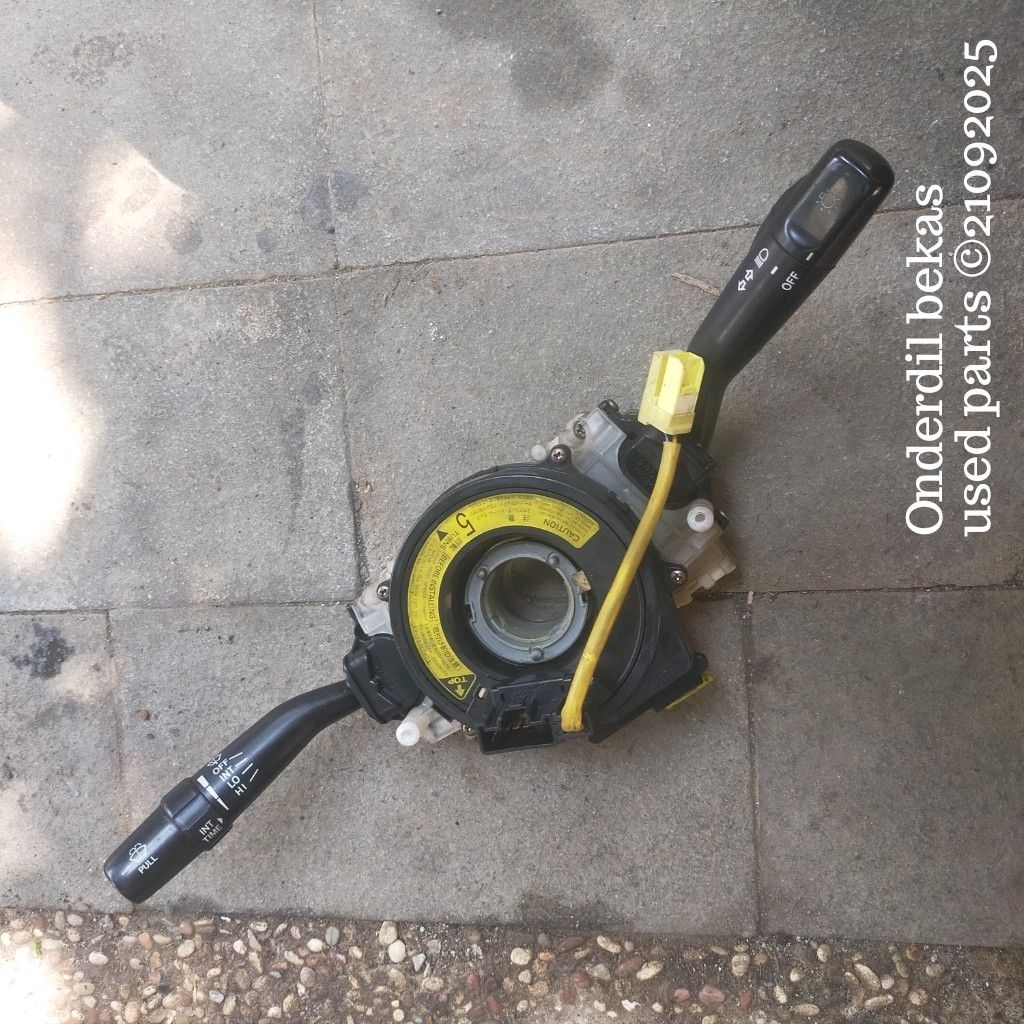 saklar kombinasi Toyota Camry 2001