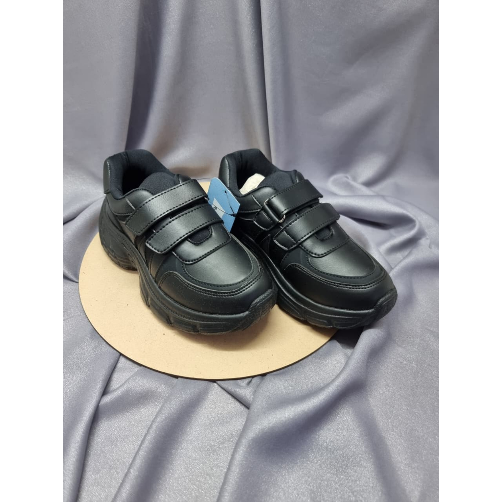 Spotty Sepatu Sekolah Anak/Shose Kids Uni Sex Hitam Putih Desain Modern Tali Pengikat Nyaman Untuk H