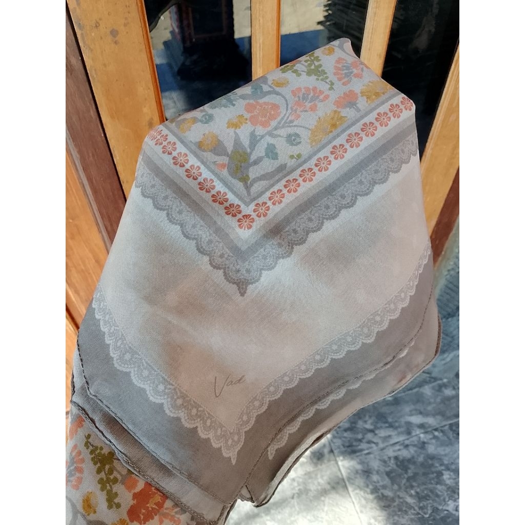 Hijab Segi Empat Motif By Kerudung VAD