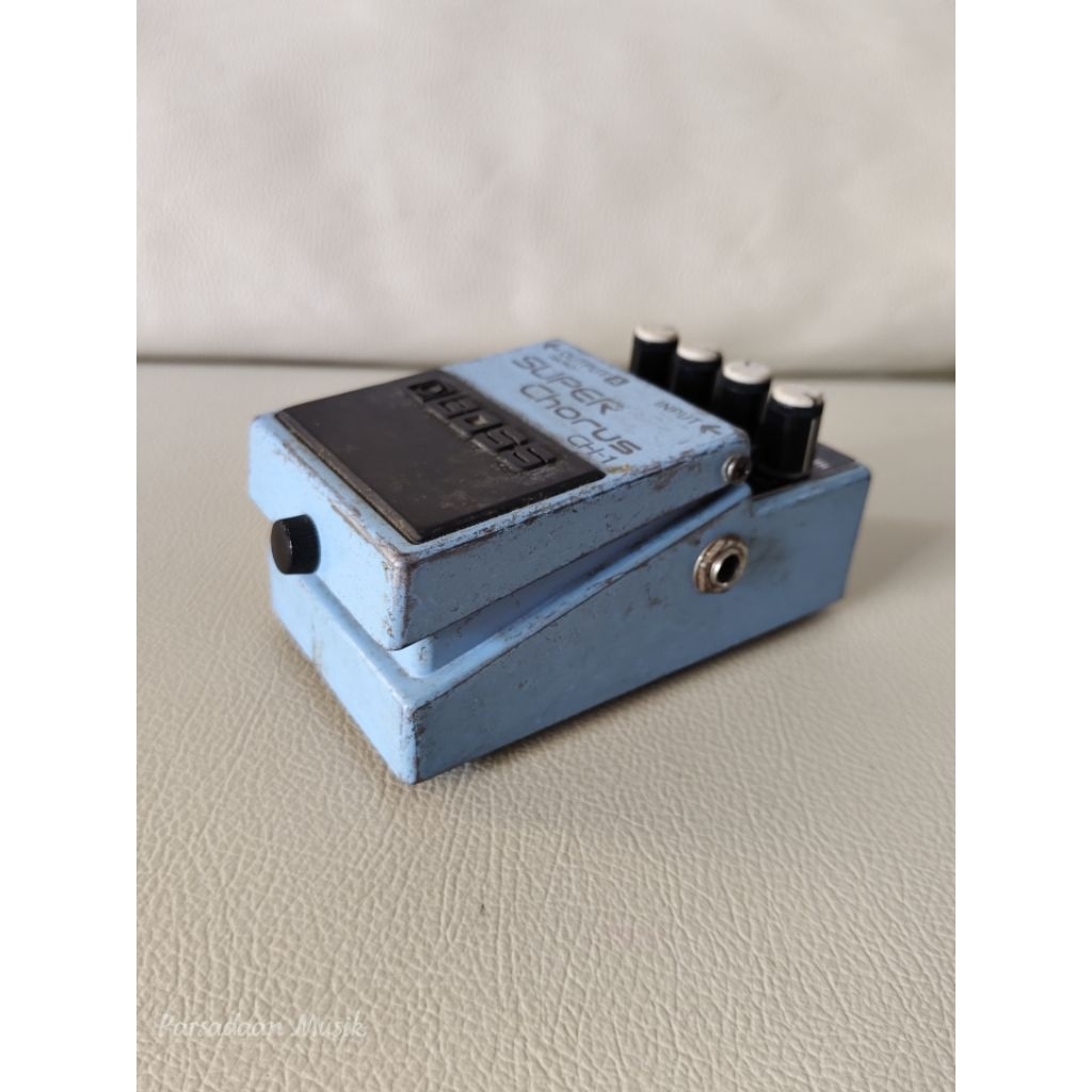 Boss ch1 super chorus efek gitar