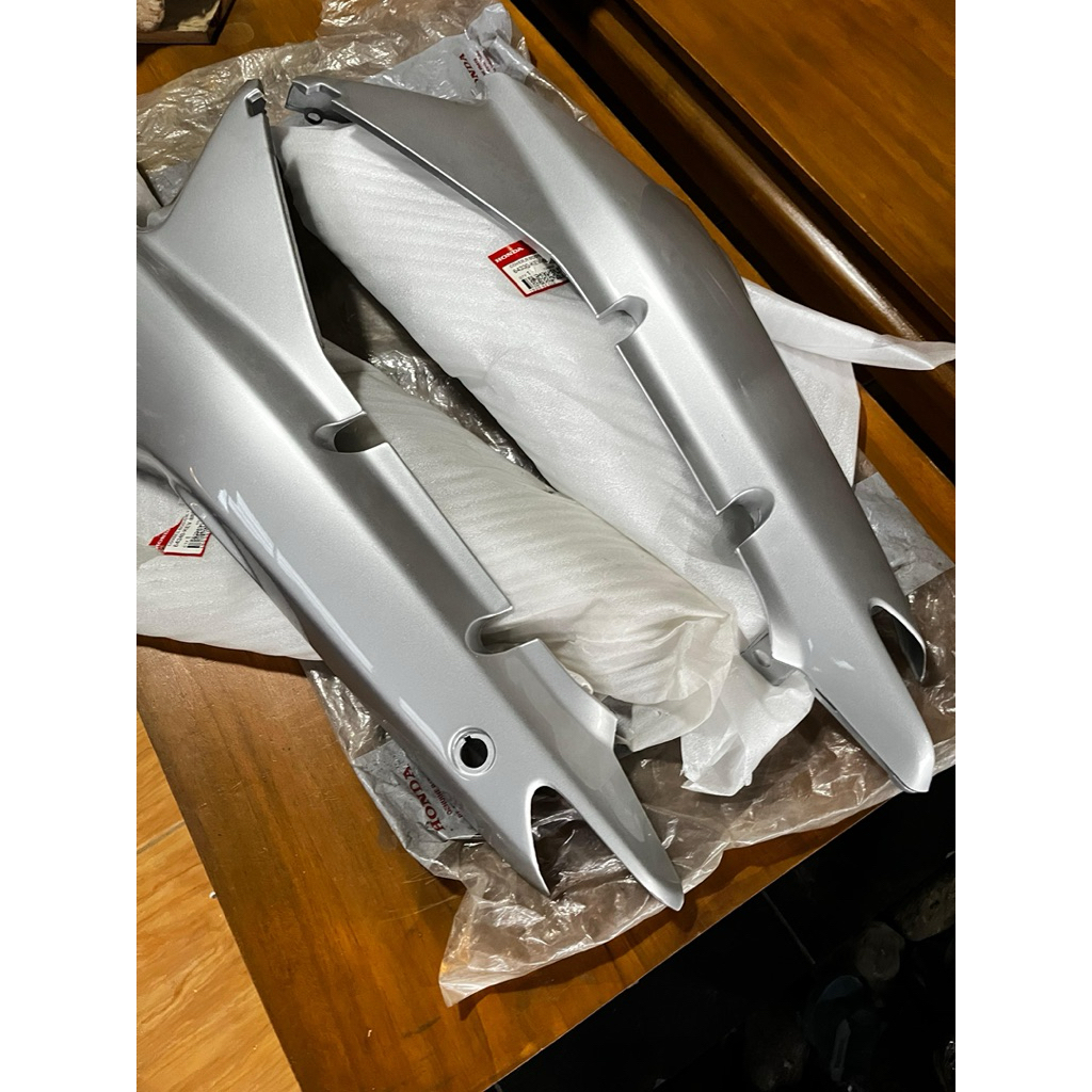 Cover body bodi Belakang Supra Supra x 100 lama Supra XX Supra V Original AHM 64340-KEV-880FMH