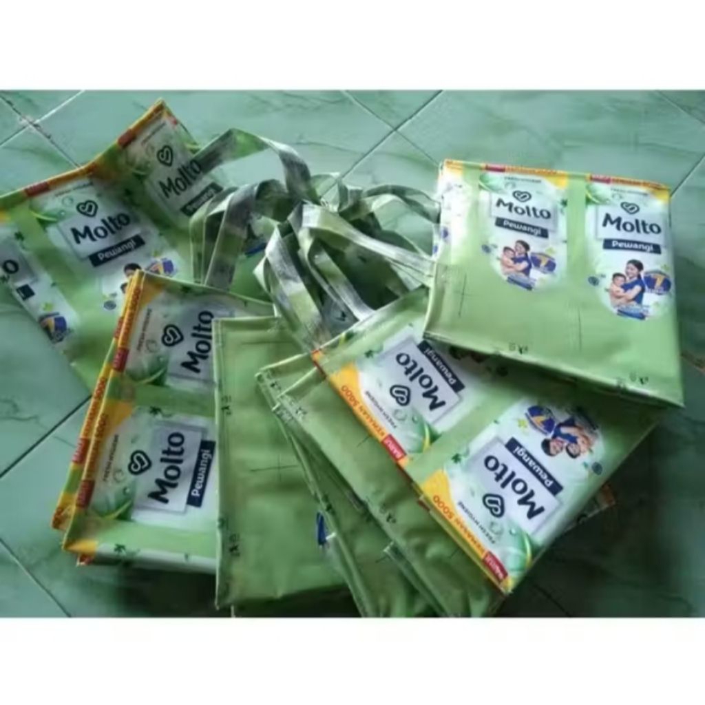 TAS PLASTIK, TAS DAUR ULANG, TAS DAUR ULANG MURAH (TAS SOUVENIR PERNIKAHAN/ULANG TAHUN)