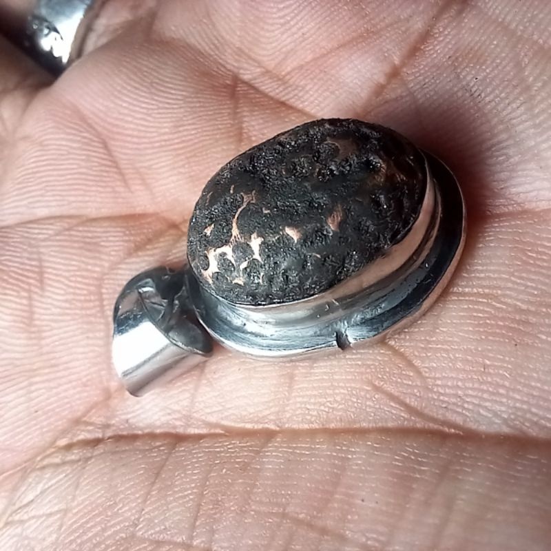 KALUNG MONEL BATU UMPAK MATARAM NGAYOGYOKARTO