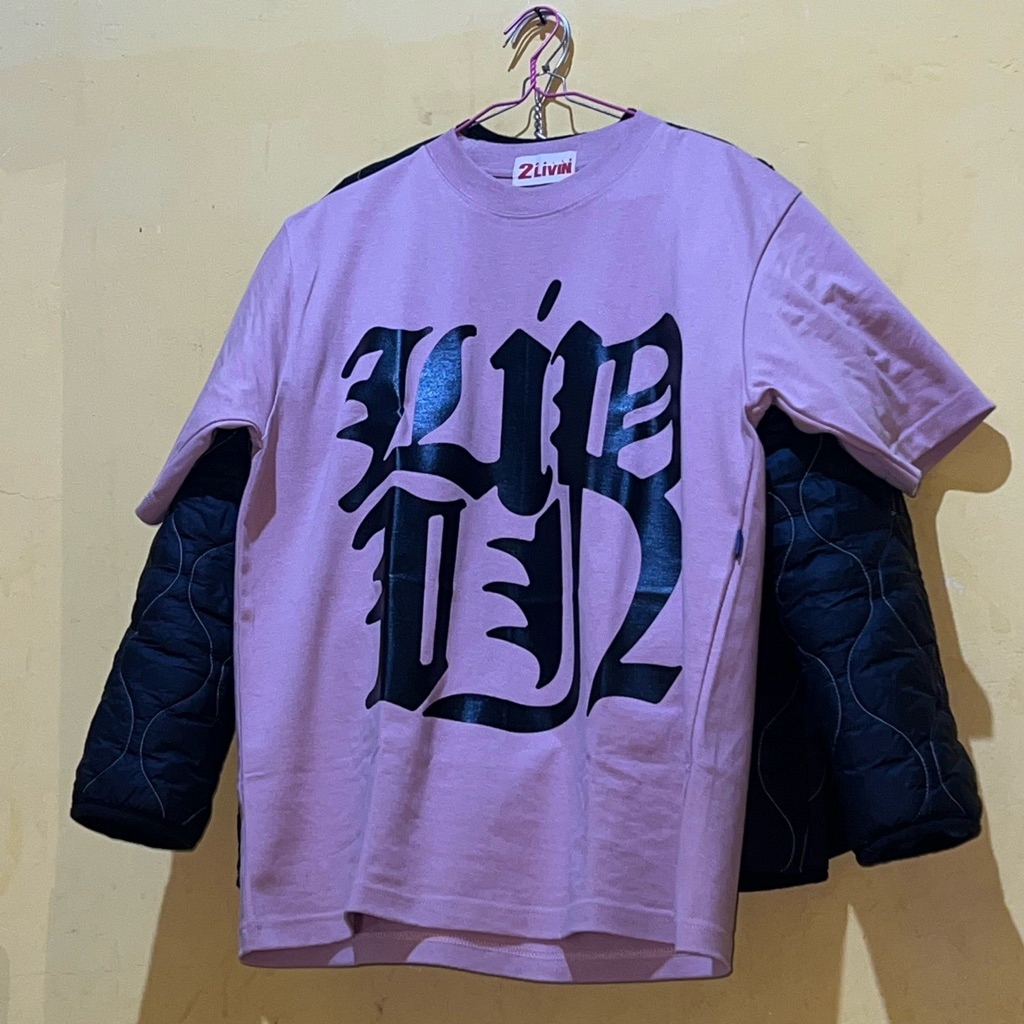 Baju Livin Mille PURPLE HAZE TEE size M USED LIKE NEW
