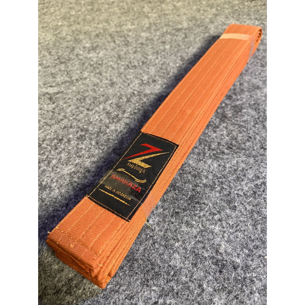 sabuk karate warna coklat muda