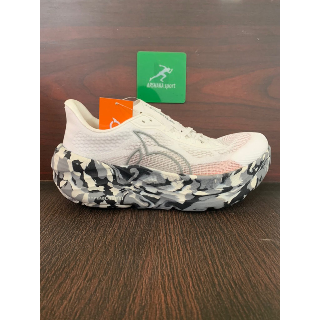 sepatu running ortuseight hyperblast 2.1 , 2.0 , 1.3 dan hyperblast evo original