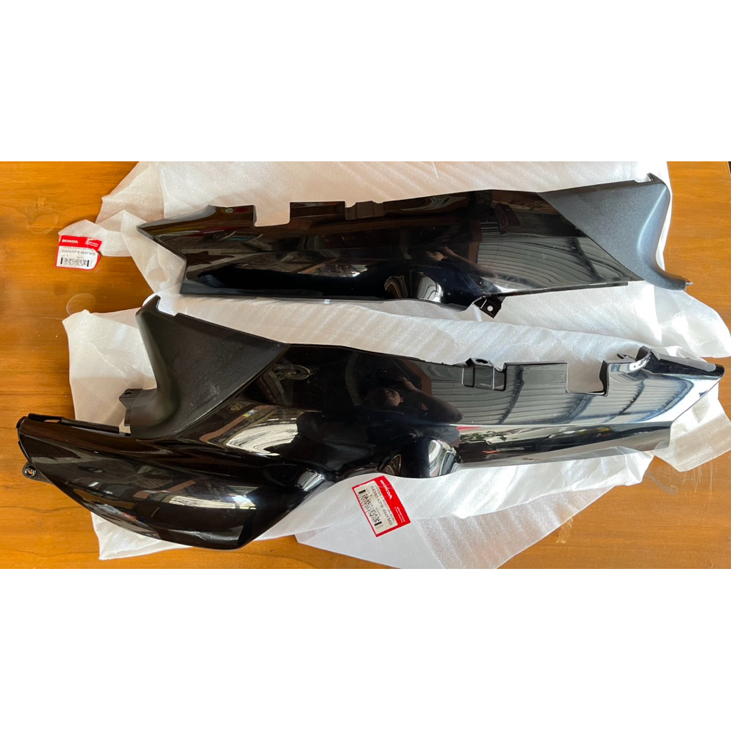 Box Samping Dek Cover Body Kanan Kiri Honda Kirana 125 Hitam Original 64330-KPW-860FMB 64340-KPW-860