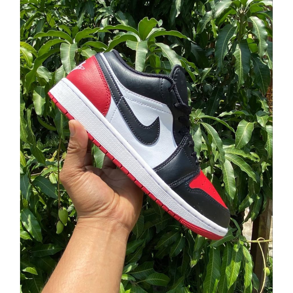 nike air jordan 1 low bred toe 2.0