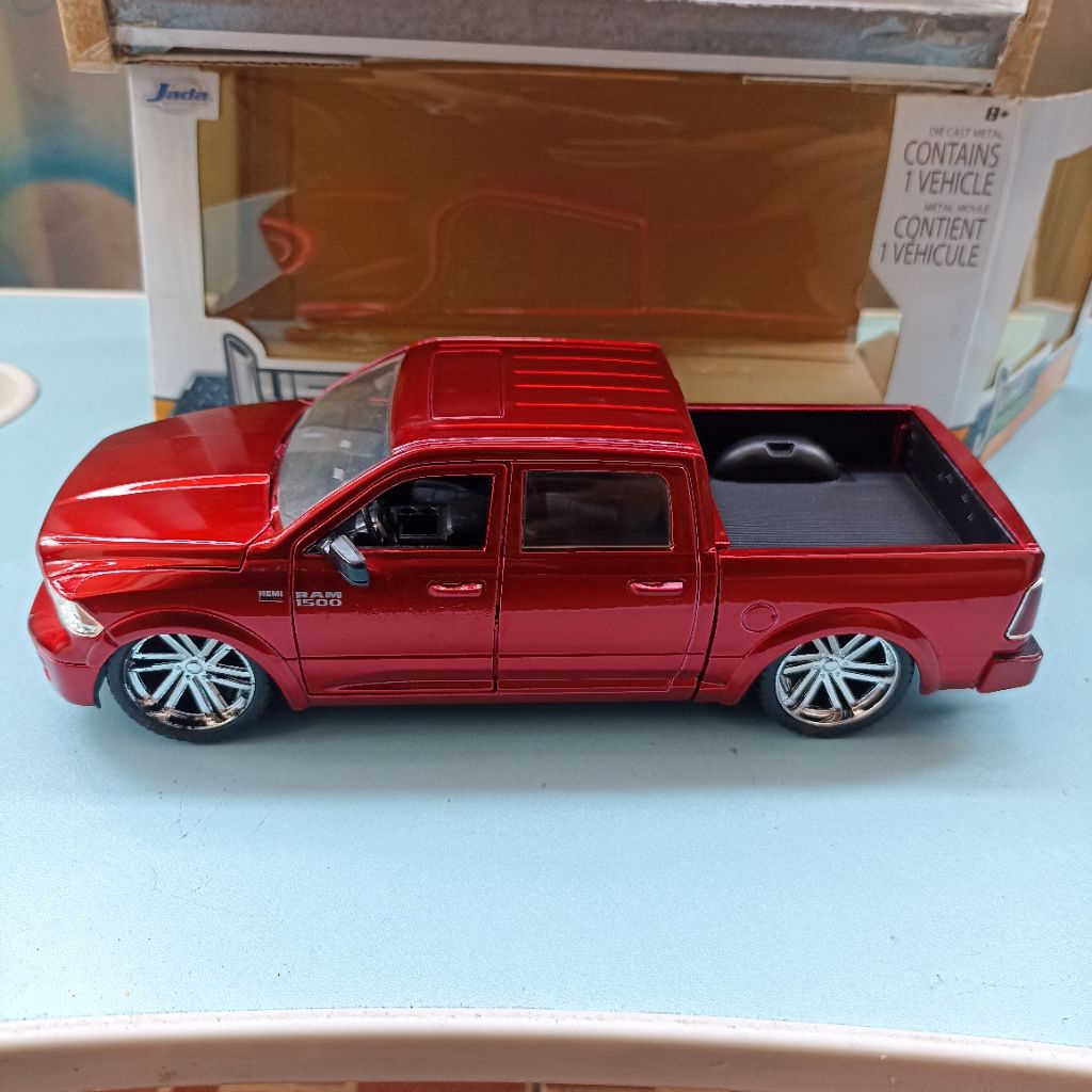 Diecast Jada 1/24 2014  Dodge RAM