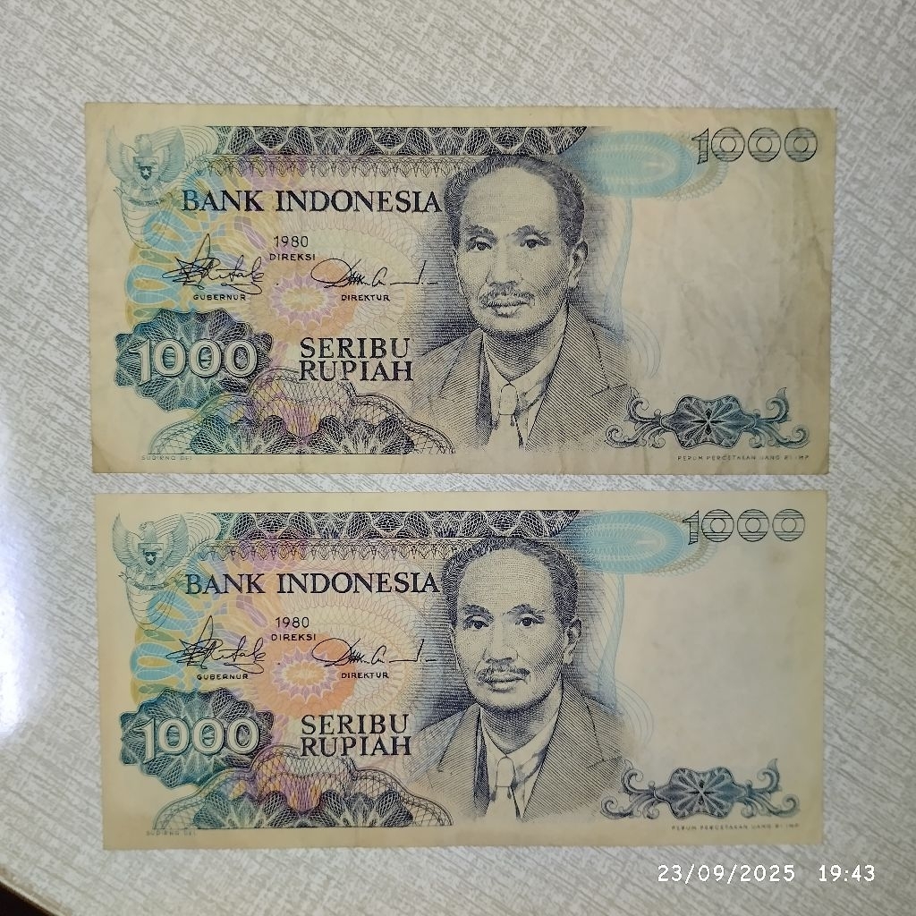 2 lembar uang kuno 1000 rupiah sutomo