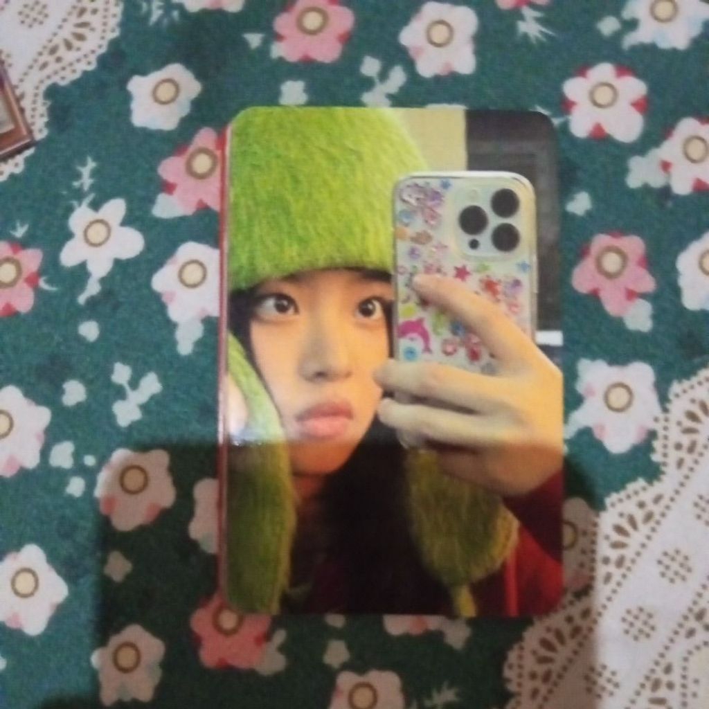 Hanni iPhone omg offcial