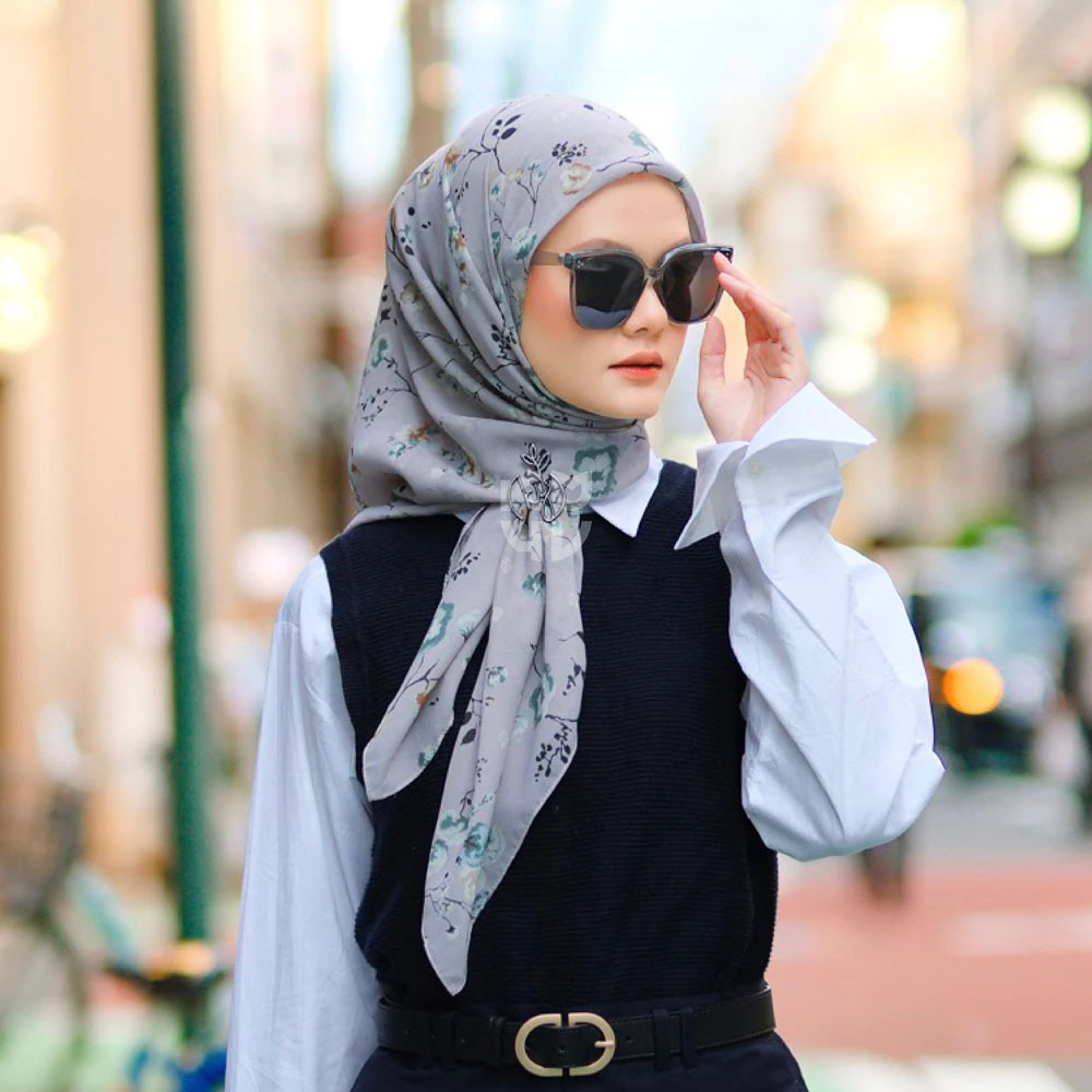 Koyu Hijab Segiempat Viney Jepang Beauty Flower (Japan Series II)