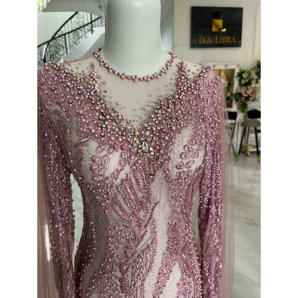 kebaya warna dusty pink