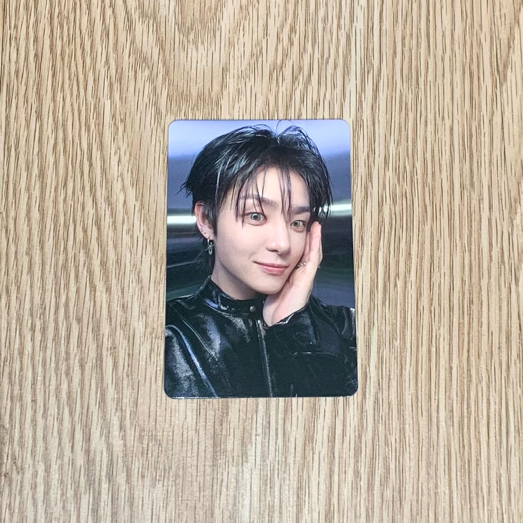Photocard (PC) Jihoon Treasure Love Pulse Metal ver