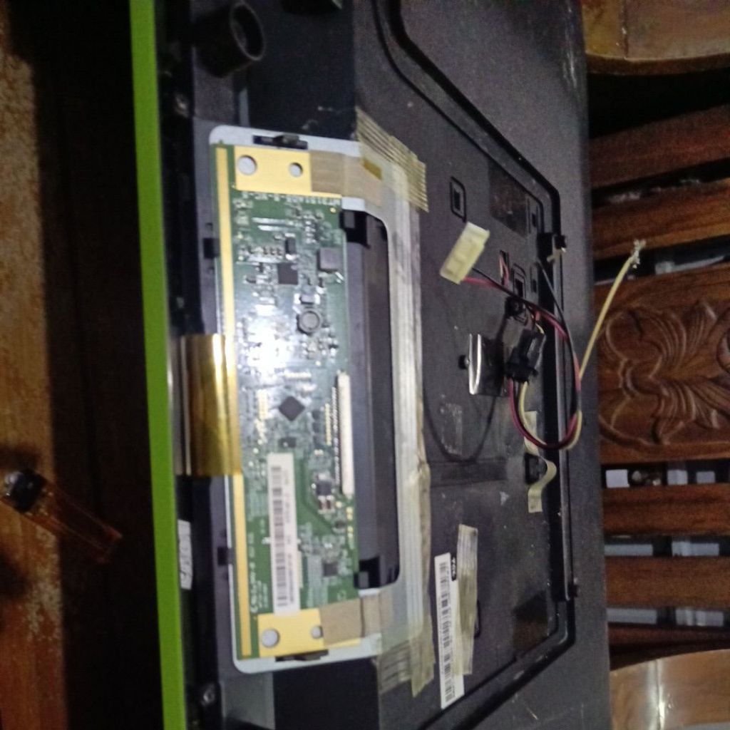 panel . layar tv led TCL 29 INC KODE MT3151A05-5XC-5 UNTUK TV TCL DLL