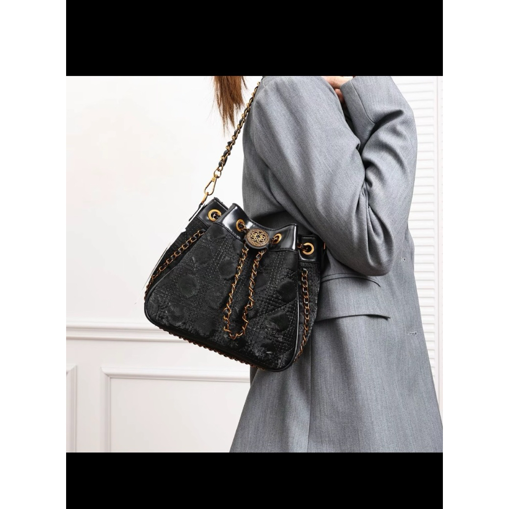 tas boo berries serut