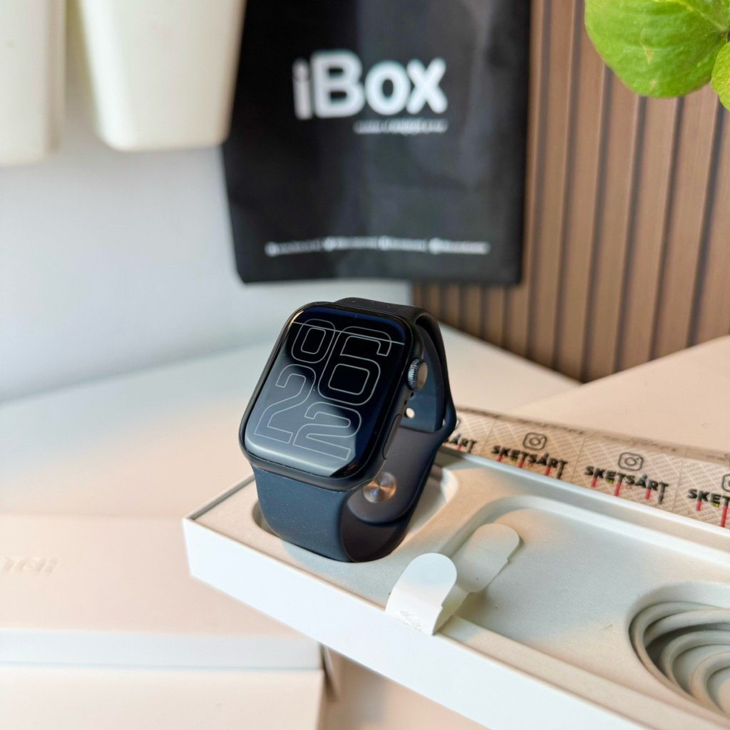 Apple Watch Series 8 45mm iBox Black iwatch Battery Health 98%