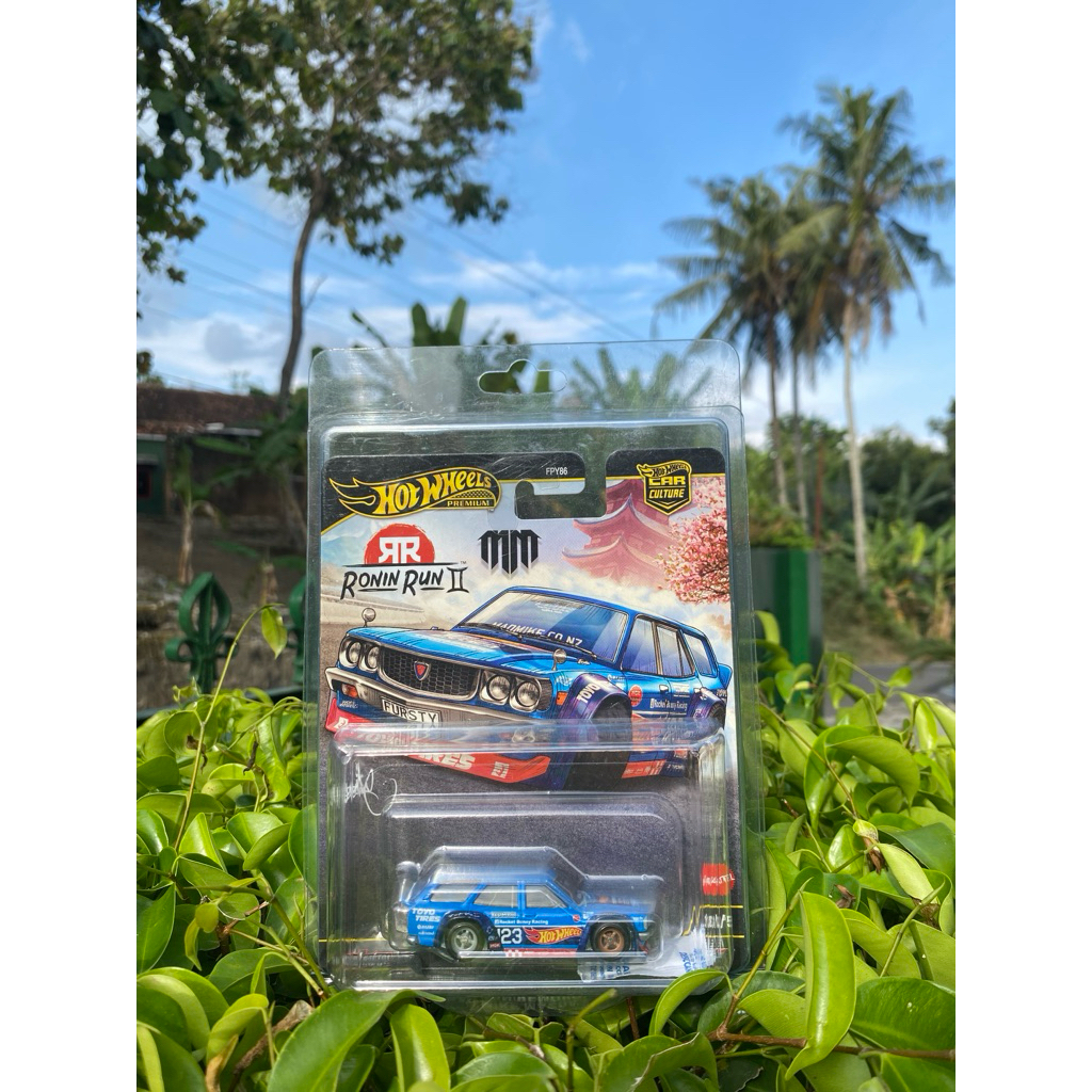 Hotwheels Premium Runin Run II Mazda RX-3 Wagon