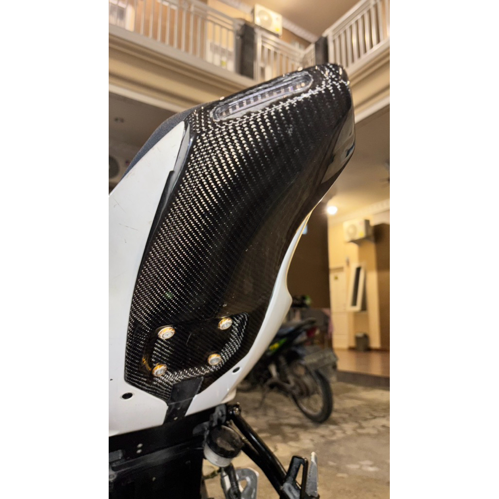 undertail carbon lancip pnp gsx