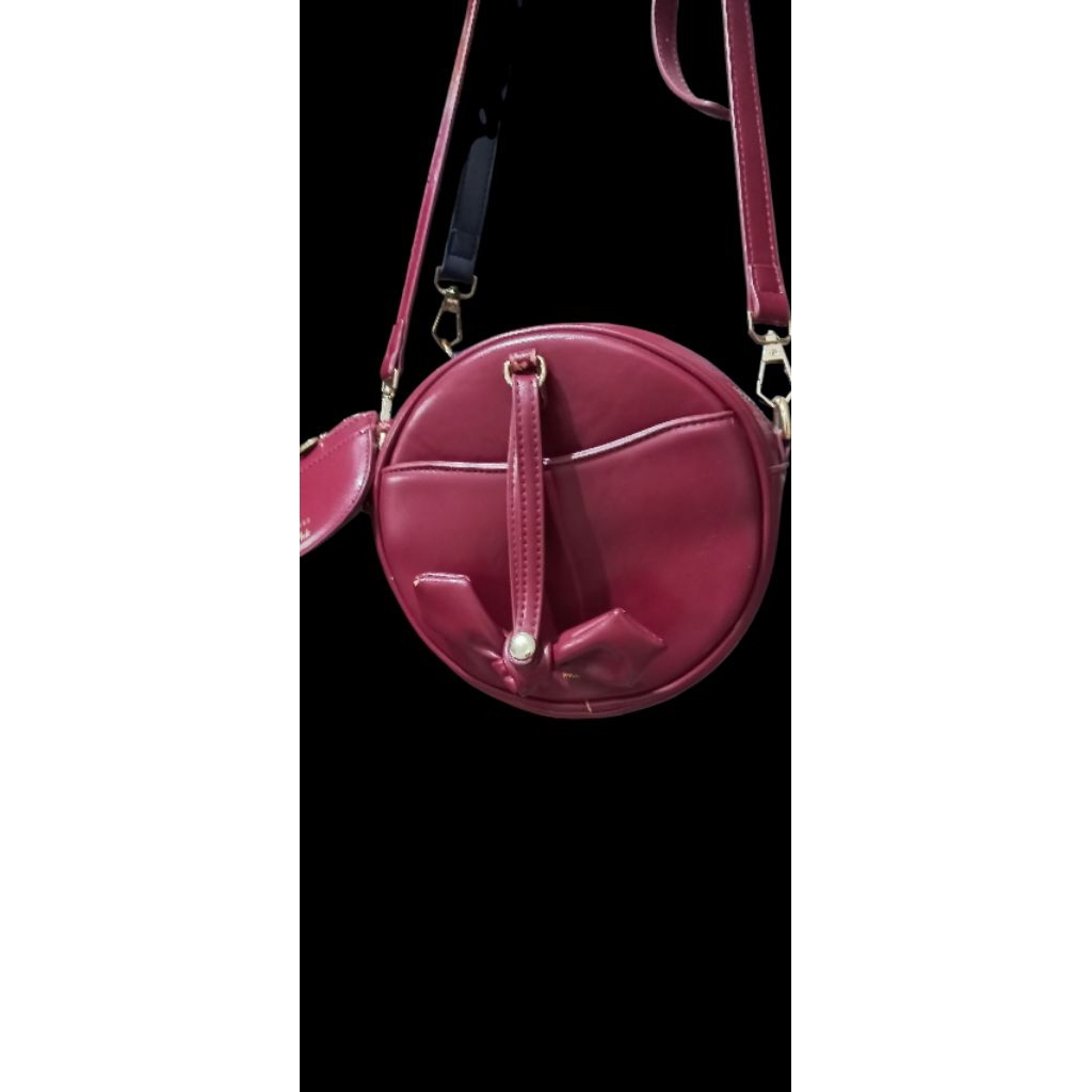 Tas Maroon Sling Milliot.co