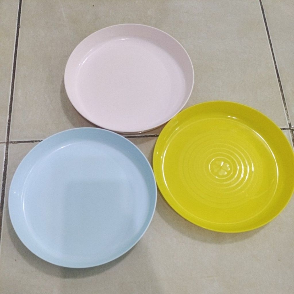 Preloved Ikea Kalas, piring plastik warna warni cakep