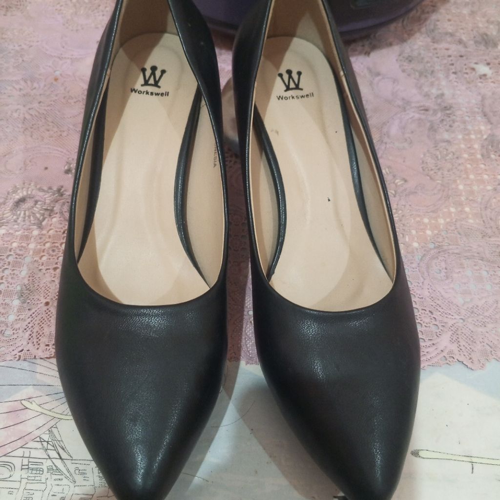 preloved sepatu kerja wanita