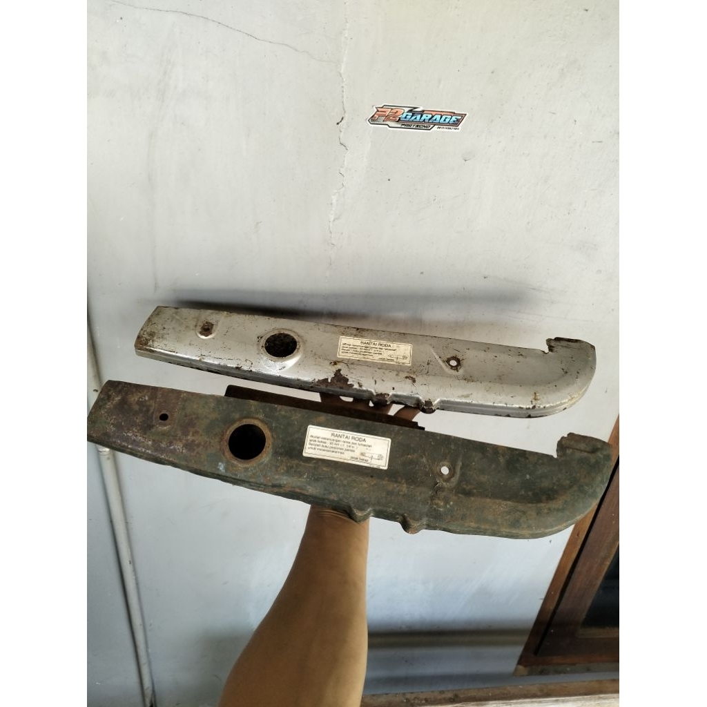 Katengkas tutup rantai BAWAH honda kirana original