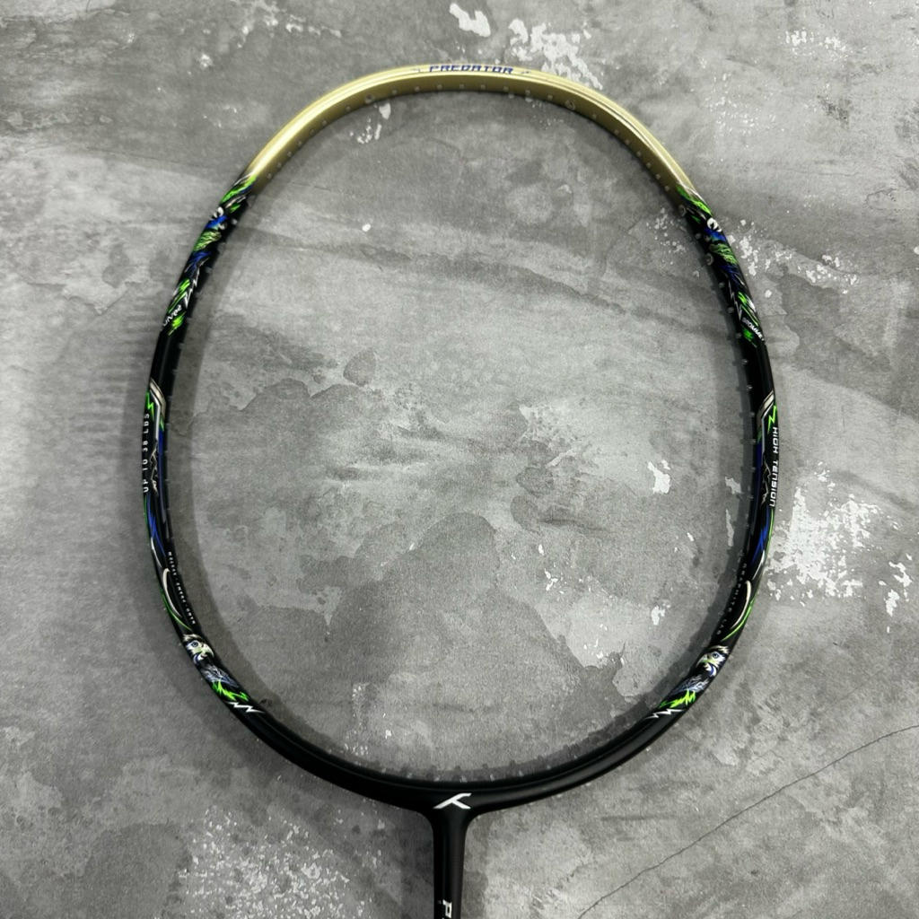 Raket Badminton Hundred Predator 82