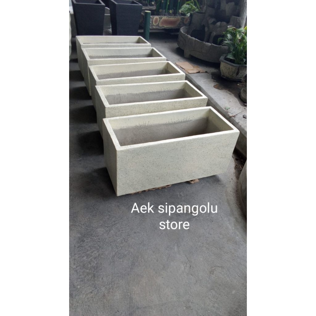 Pot Bunga Bahan Batu Alam Model Persegi Panjang