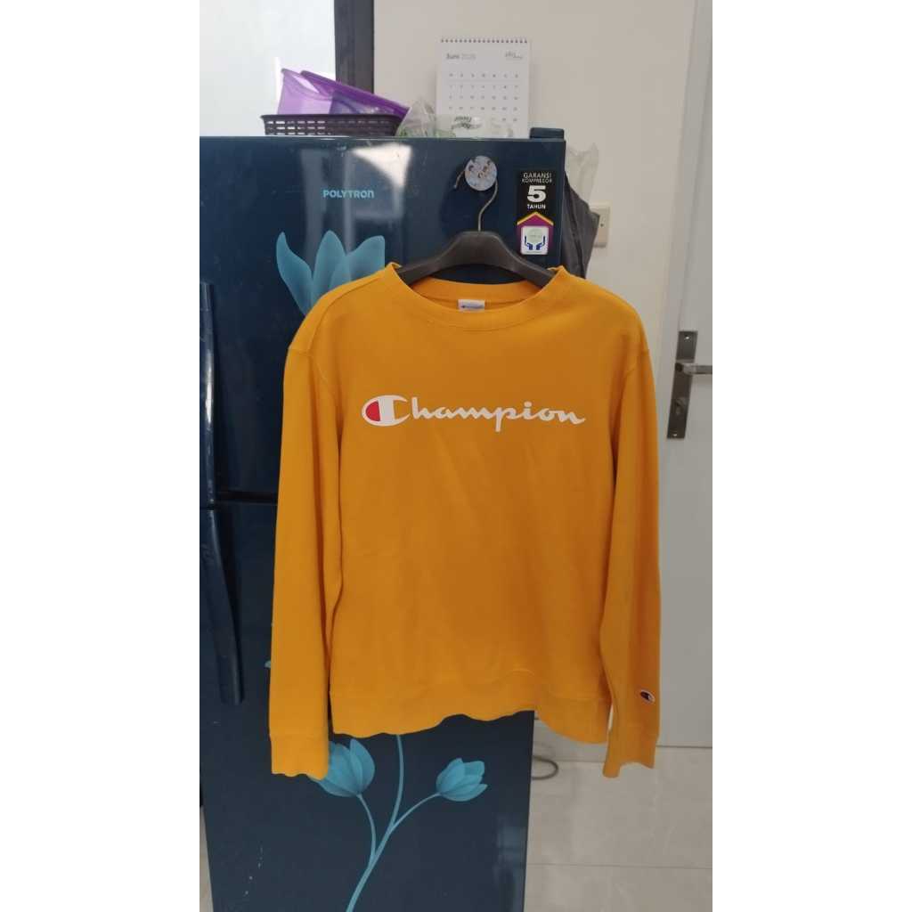 CREWNECK / SWEATER JUARA (CHAMPION) KUNING