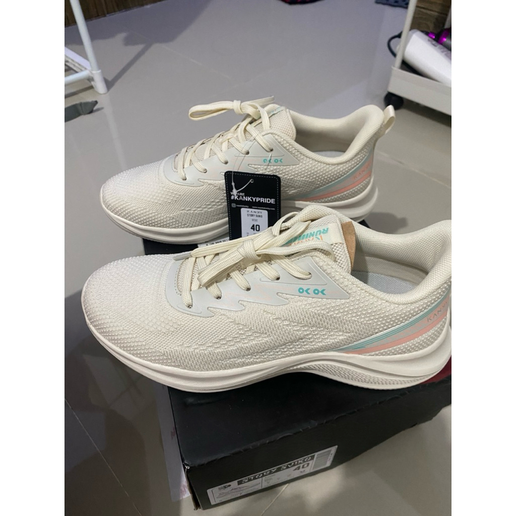 Kanky story suiko sepatu preloved new with box