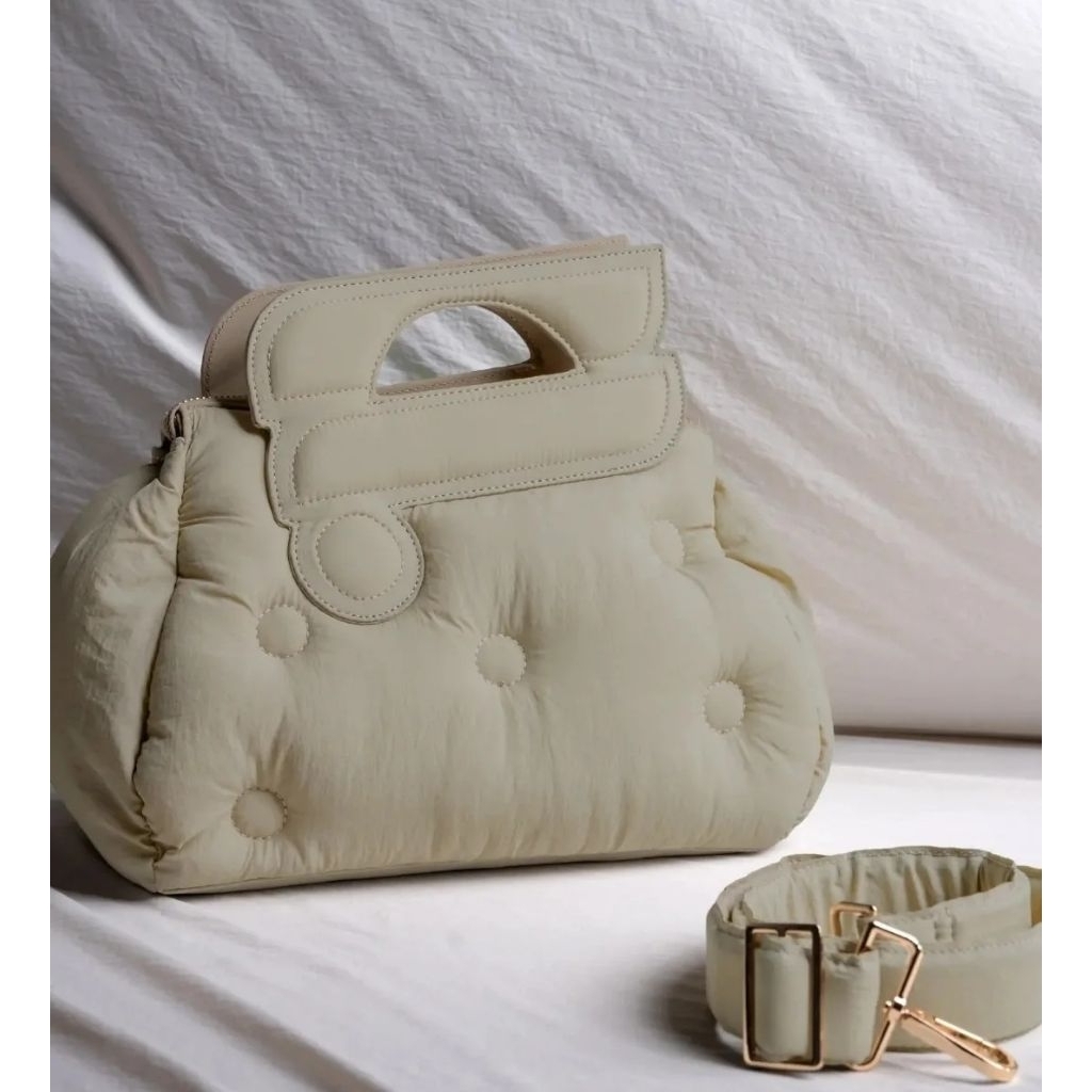 Boutonne Bag by Heylocal.id / Jastip Heylocal / Heylocal.id Boutonne bag