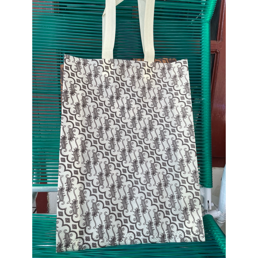 goodie bag spunbond motif batik 402908