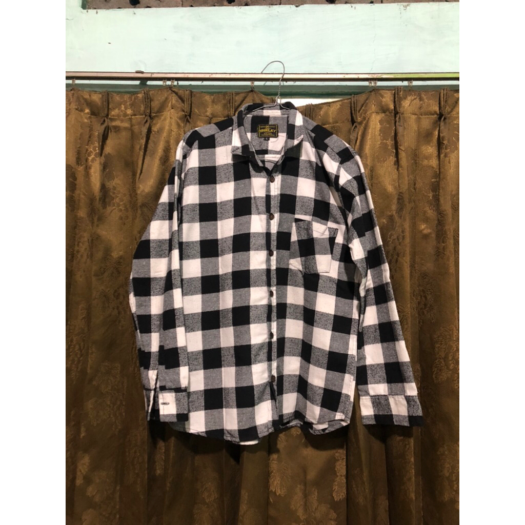 preloved kemeja hurley