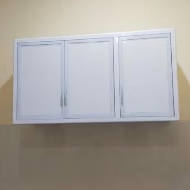 Lemari dapur gantung tiga pintu aluminium/Lemari dapur 3 pintu aluminium putih.