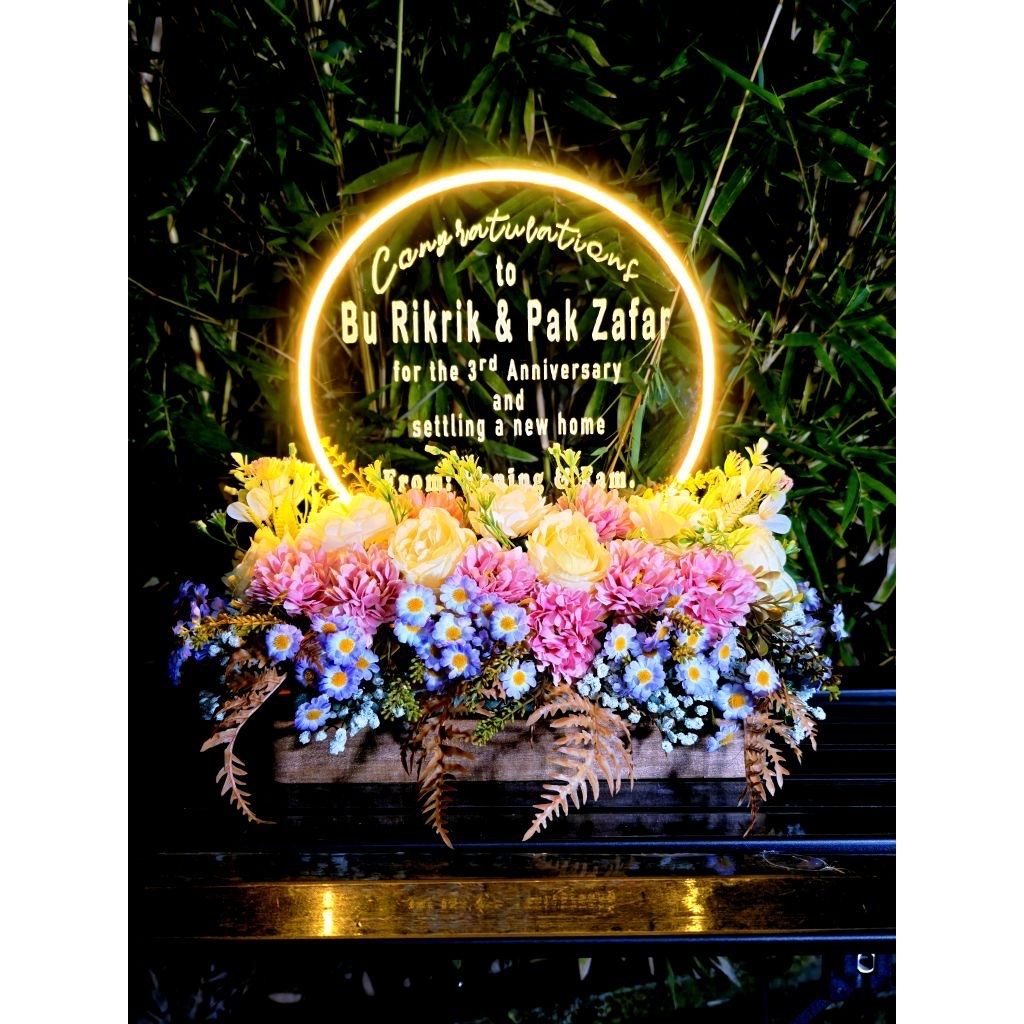 Karangan Bunga Papan akrilik  LED/ Papan bunga acrylic Meja acrylic LED  GRAFIR LOGO