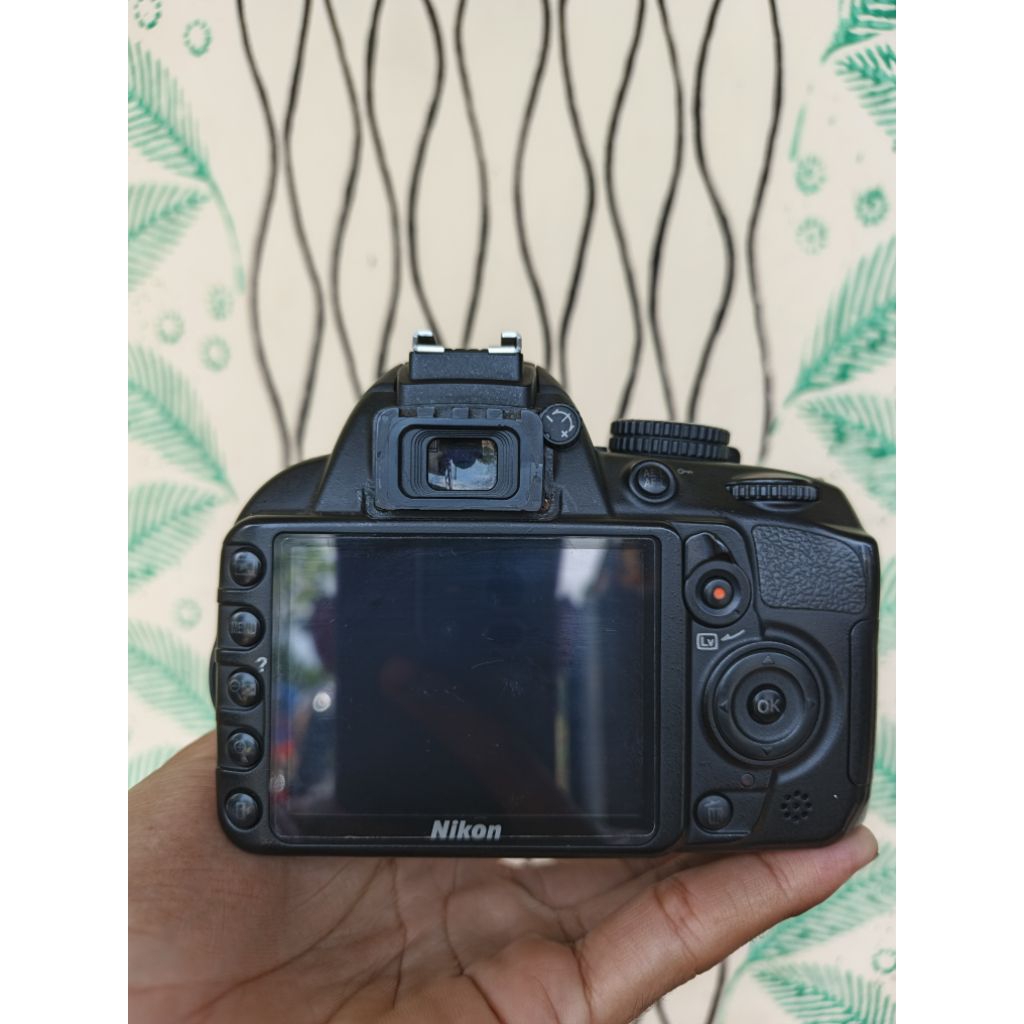 Nikon d3100 body lensa