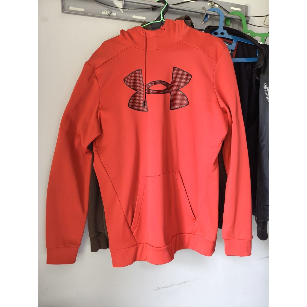 Under Armour fleece big logo Hoodie size S