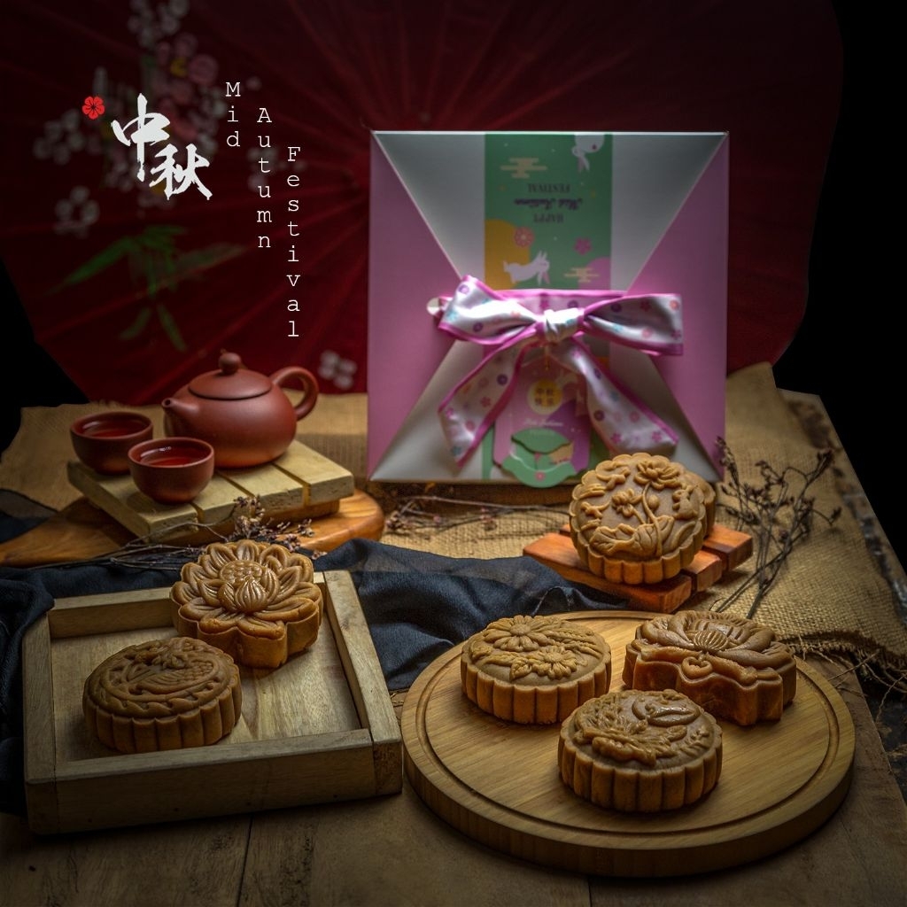 READY MOONCAKE PREMIUM LOTUS HALAL VEGETARIAN KUE BULAN