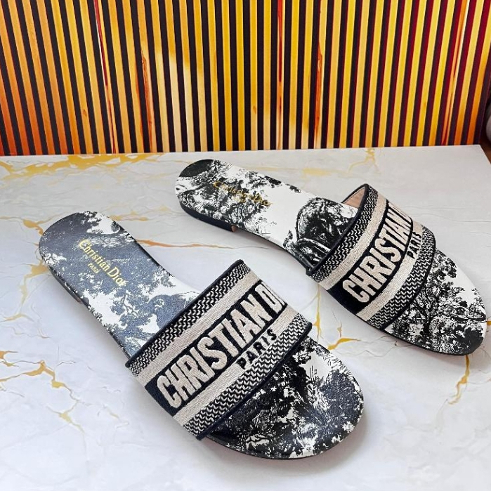 SANDAL FLAT WANITA DIOR